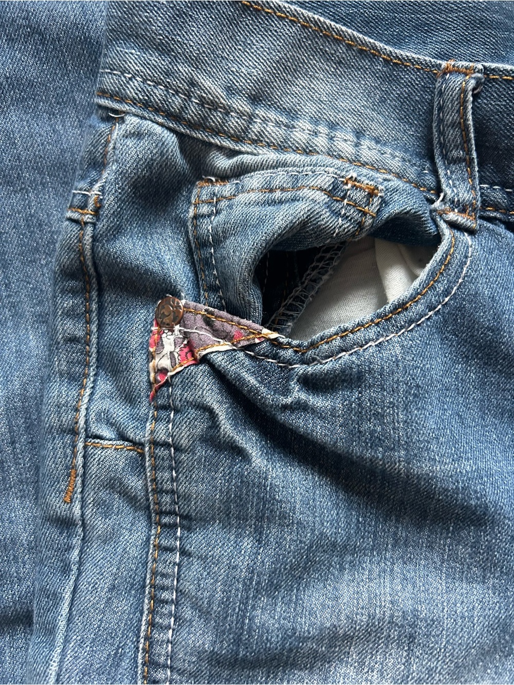 Trail Jeans - Picture 2 of 5
